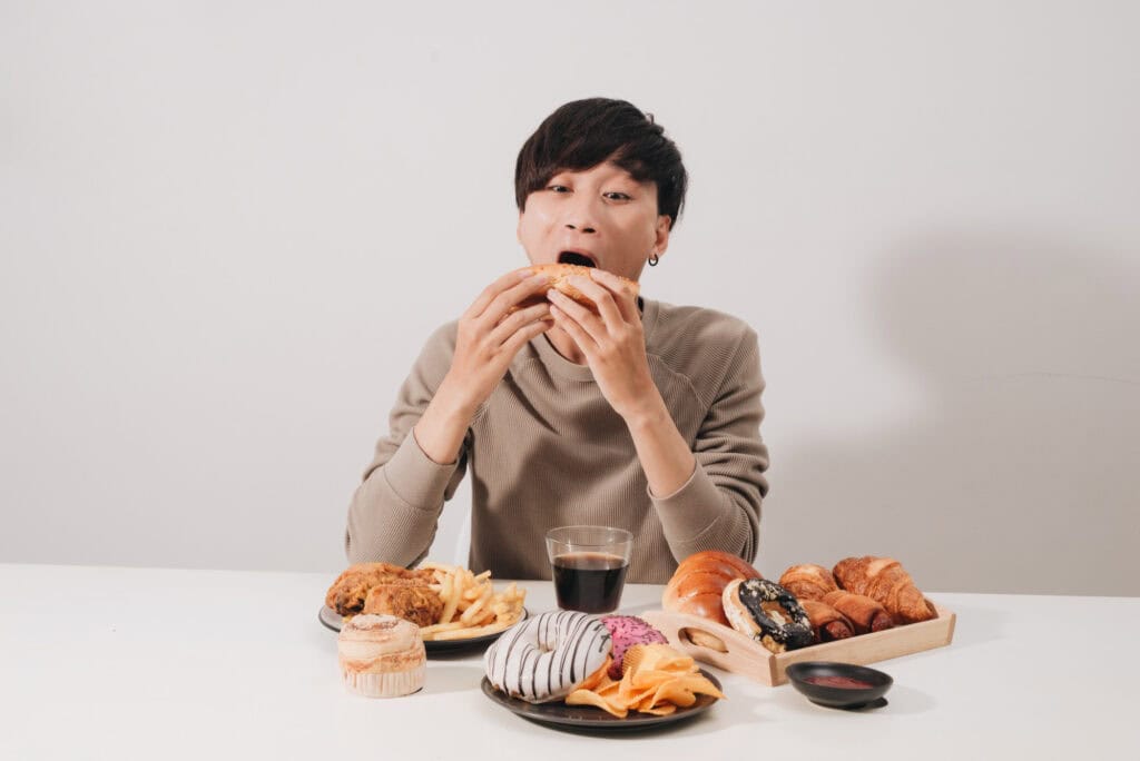 Makan gorengan, manis, asin berlebihan picu tekanan darah tinggi