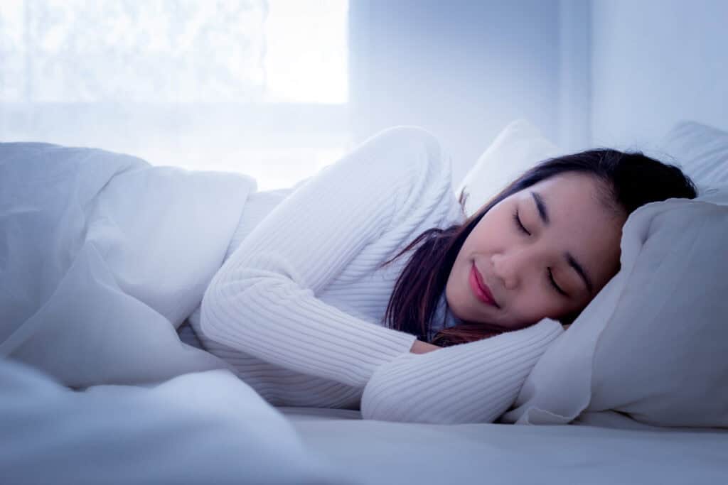 Tidur cukup bantu perkuat imun tubuh (Sumber: freepik)