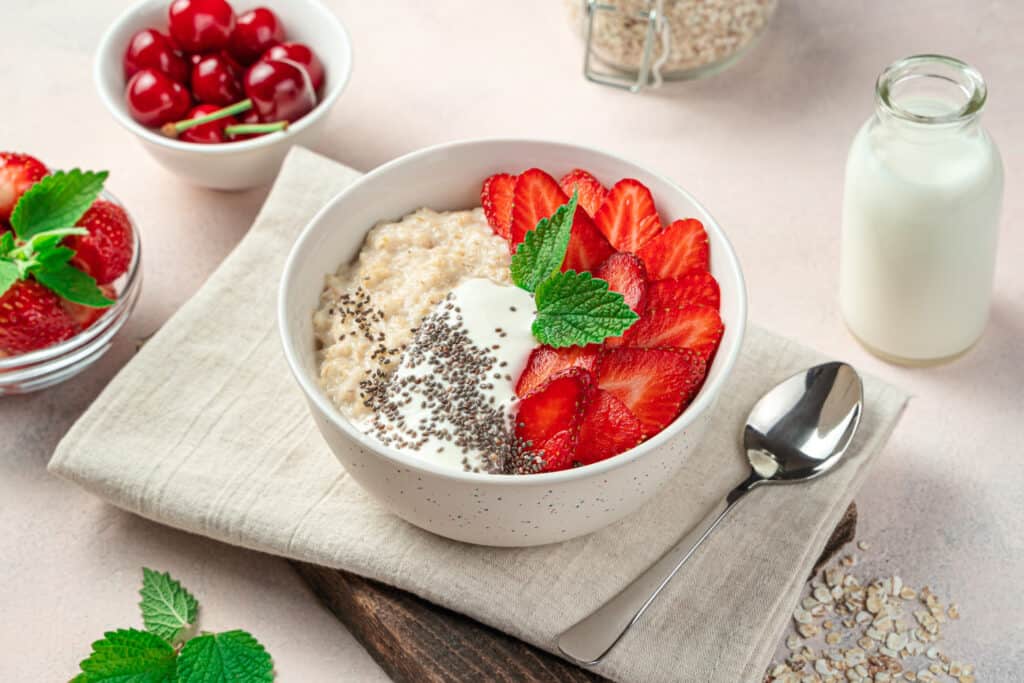 Overnight Oat dengan chia seed cocok untuk sarapan sehat