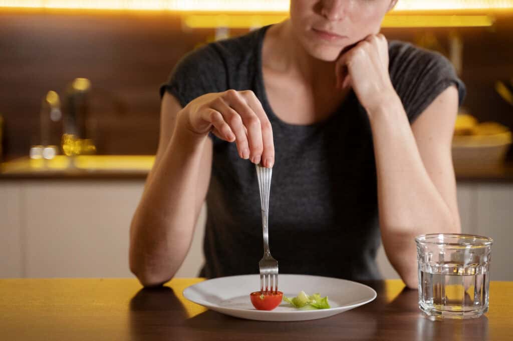 Diet dengan makan sangat sedikit berbahaya untuk tubuh