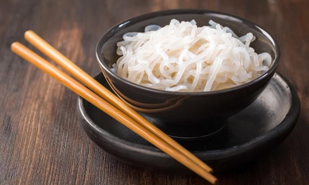 Mie shirataki yang rendah karbohidrat dan rendah kalori