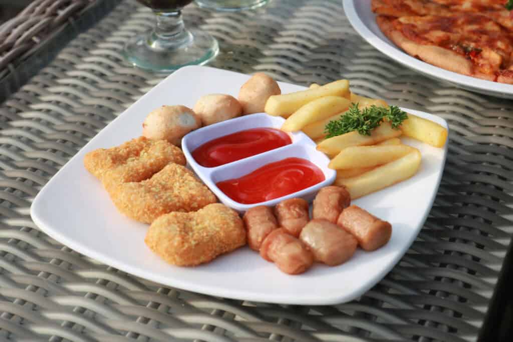 Sosis dan nugget bisa memicu asam urat