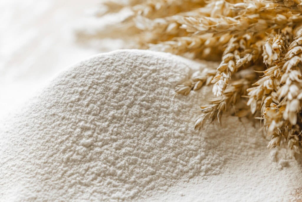 Tepung putih terbuat dari gandum yang sudah kehilangan serat, vitamin, dan mineralnya