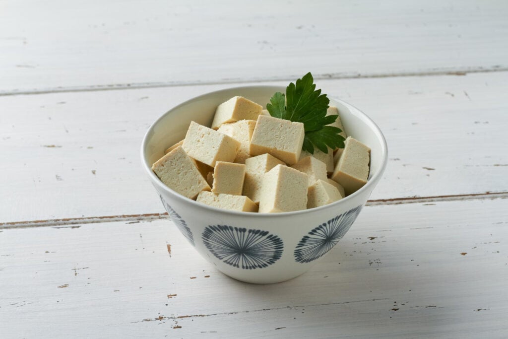 Tahu kukus bisa menjadi opasi camilan sehat dan berprotein