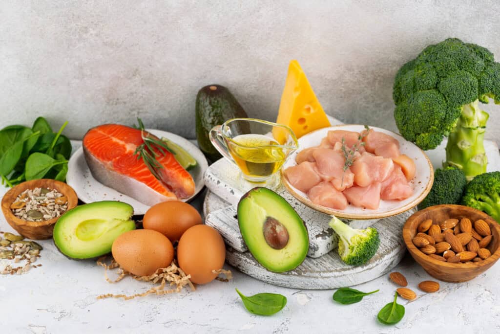 Makanan sehat untuk memenuhi kebutuhan protein juga sangat menetukan pembentukan otot