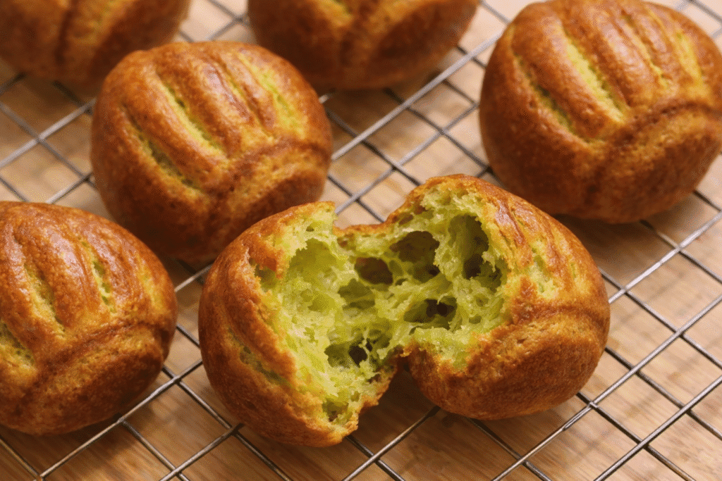 Butter tteok yang manis, chewy, dan bikin ketagihan