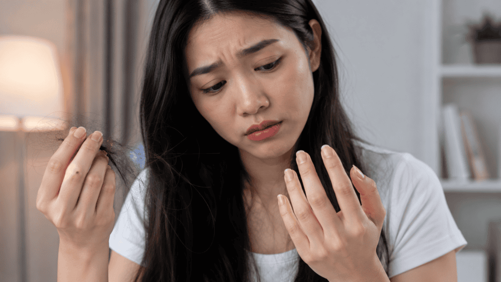 Rambut rontok dan kuku rapuh bisa jadi karena kekurangan protein saat diet