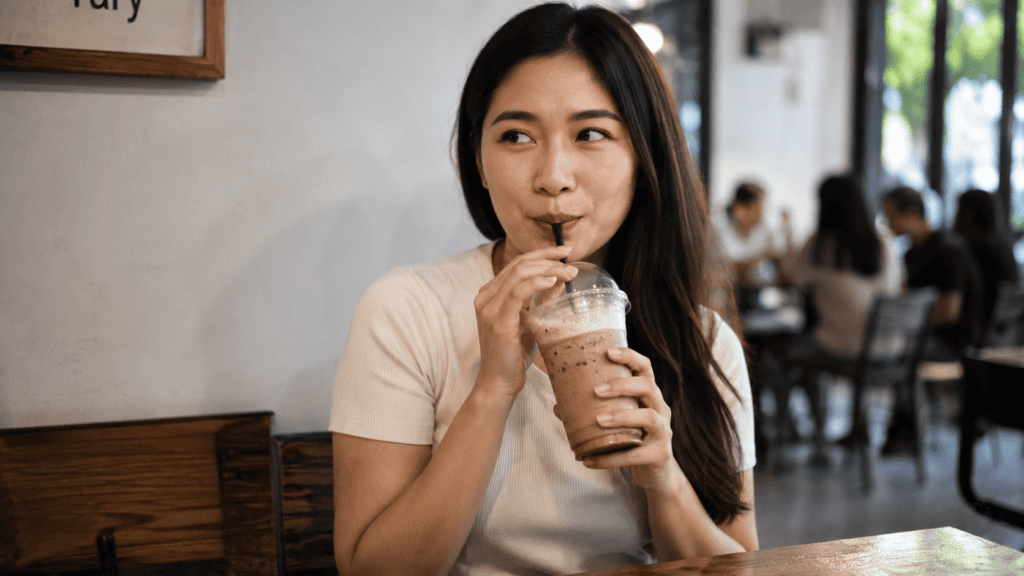 Terlalu sering minum minuman manis memicu perut buncit